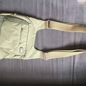 Tumi T-Tech Olive Green Small Crossbody Reporter Bag 5123SGE